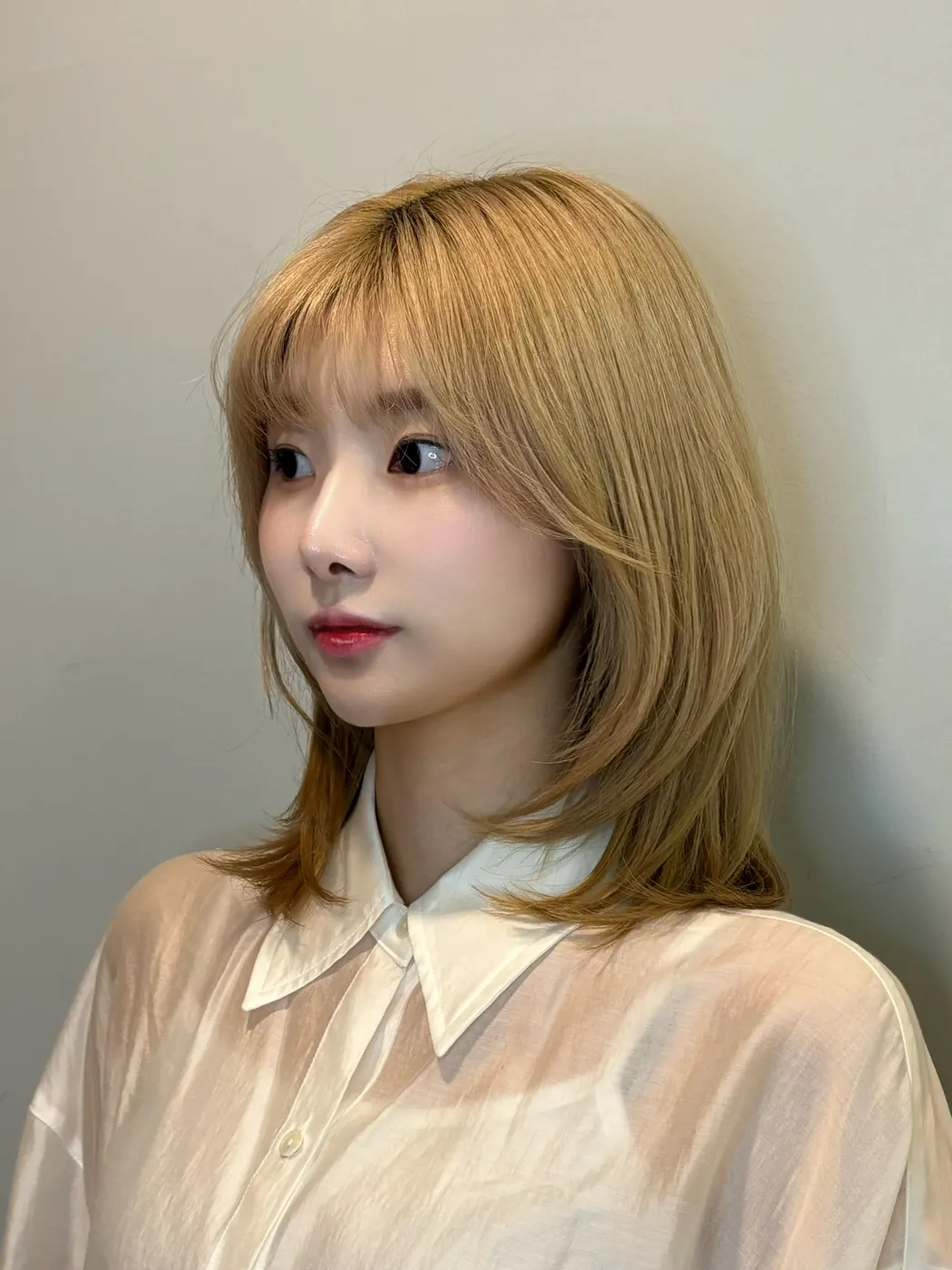 Honey blonde medium cut · RARIEN Gangnam