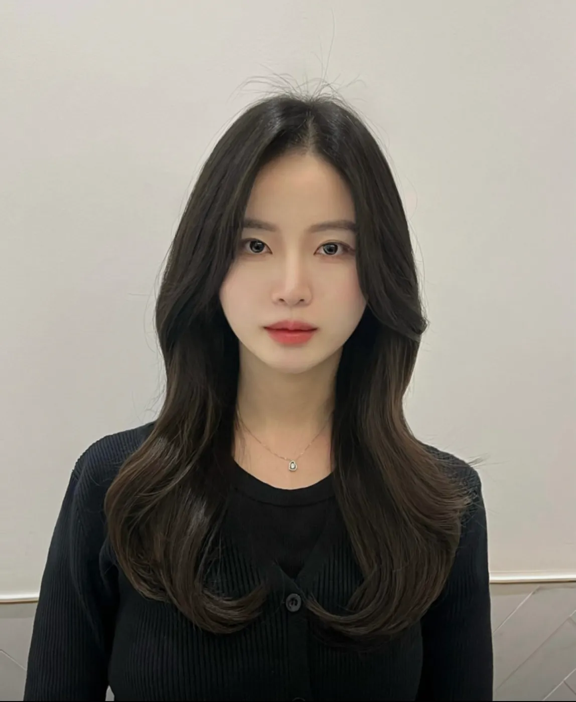 Dark brown long hair with soft waves · RARIEN Gangnam